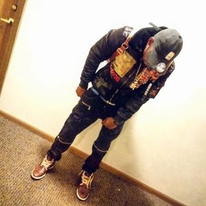 Meet your Posher, Lawrence